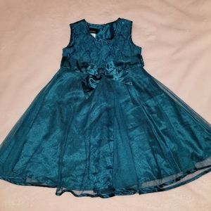 💞HOSTpick💞 Holiday Editions Dress Size 4/5 Girls
